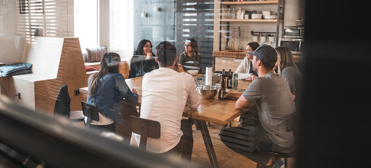 Internship vs Job: What’s the Distinction and Which One is Finest for You?